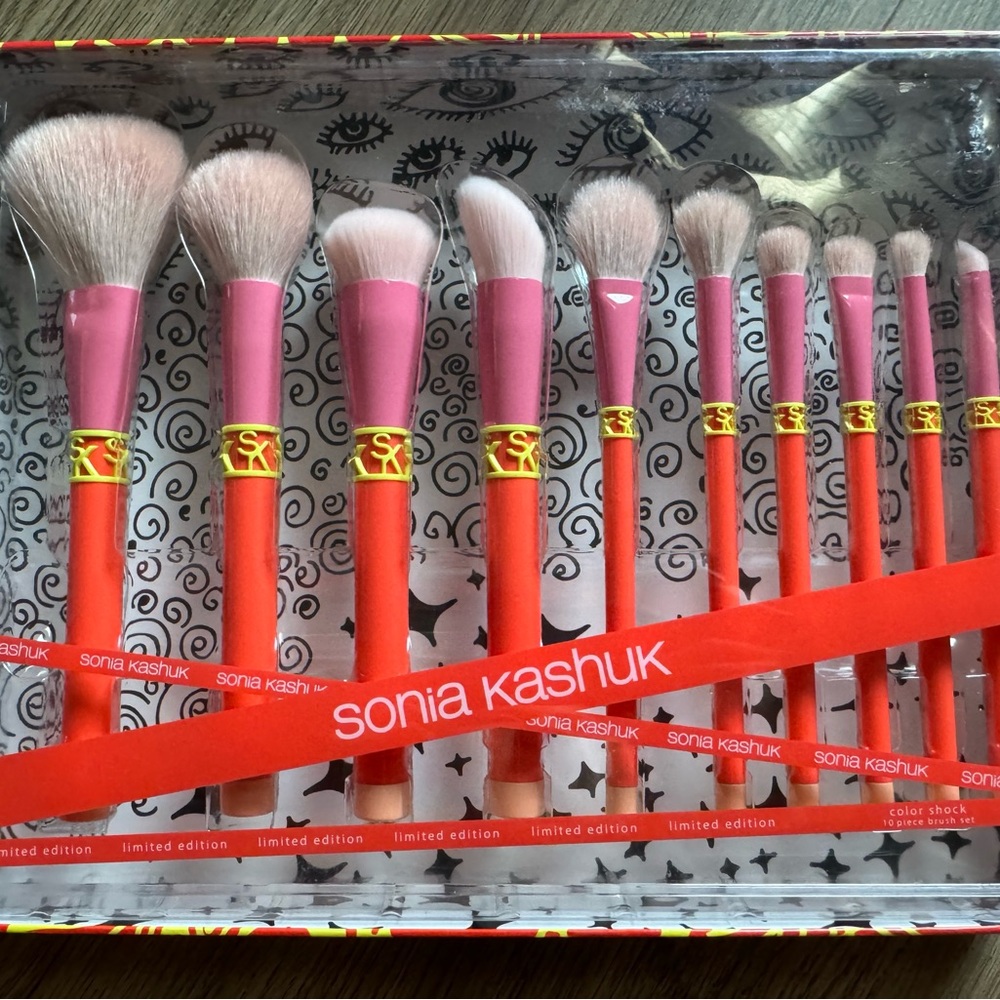 Brand New Sonia Kashuk Limited Edition Makeup Brush Set